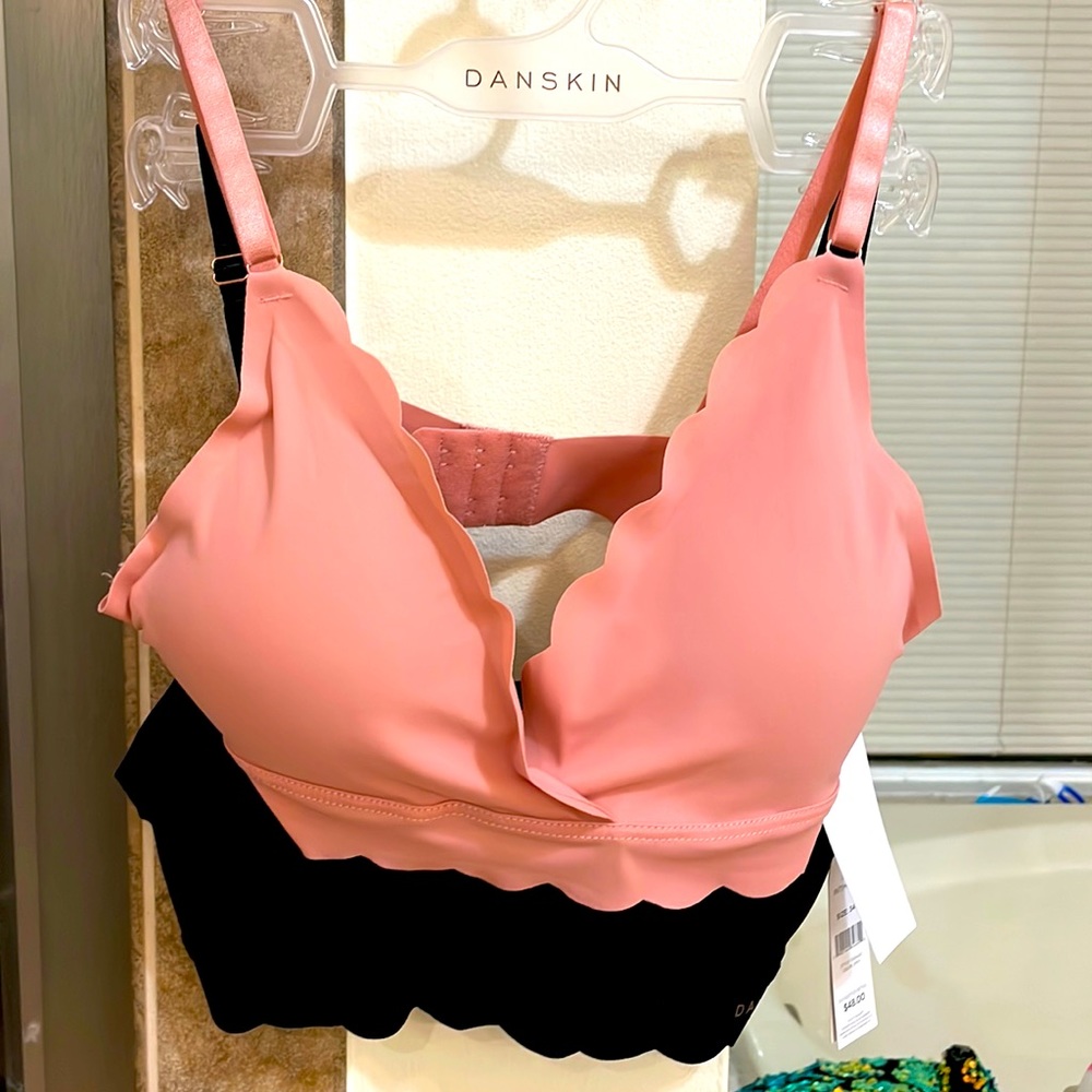 Danskin casual Tshirt bras